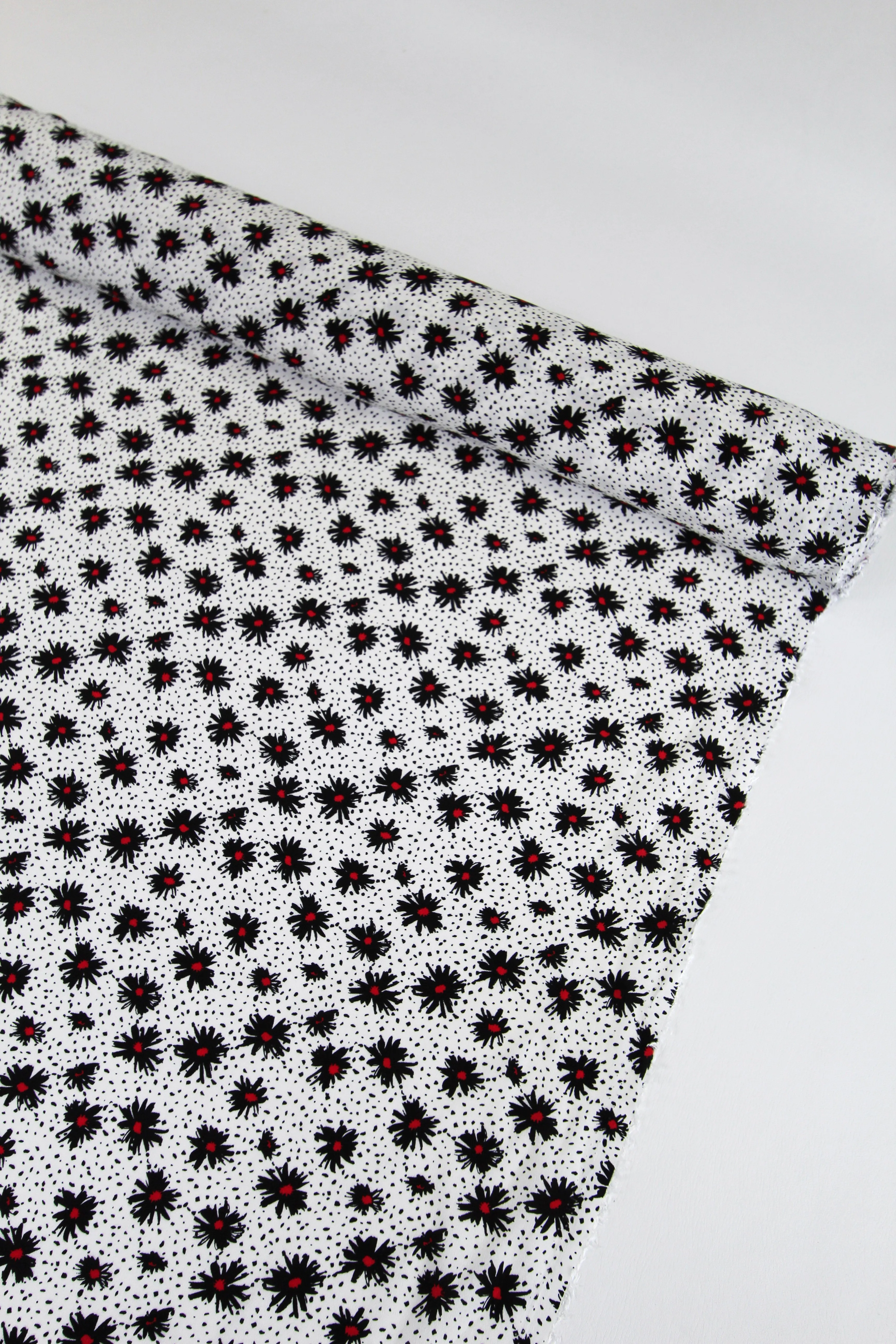 Daisy - Printed Viscose | Dalmatian
