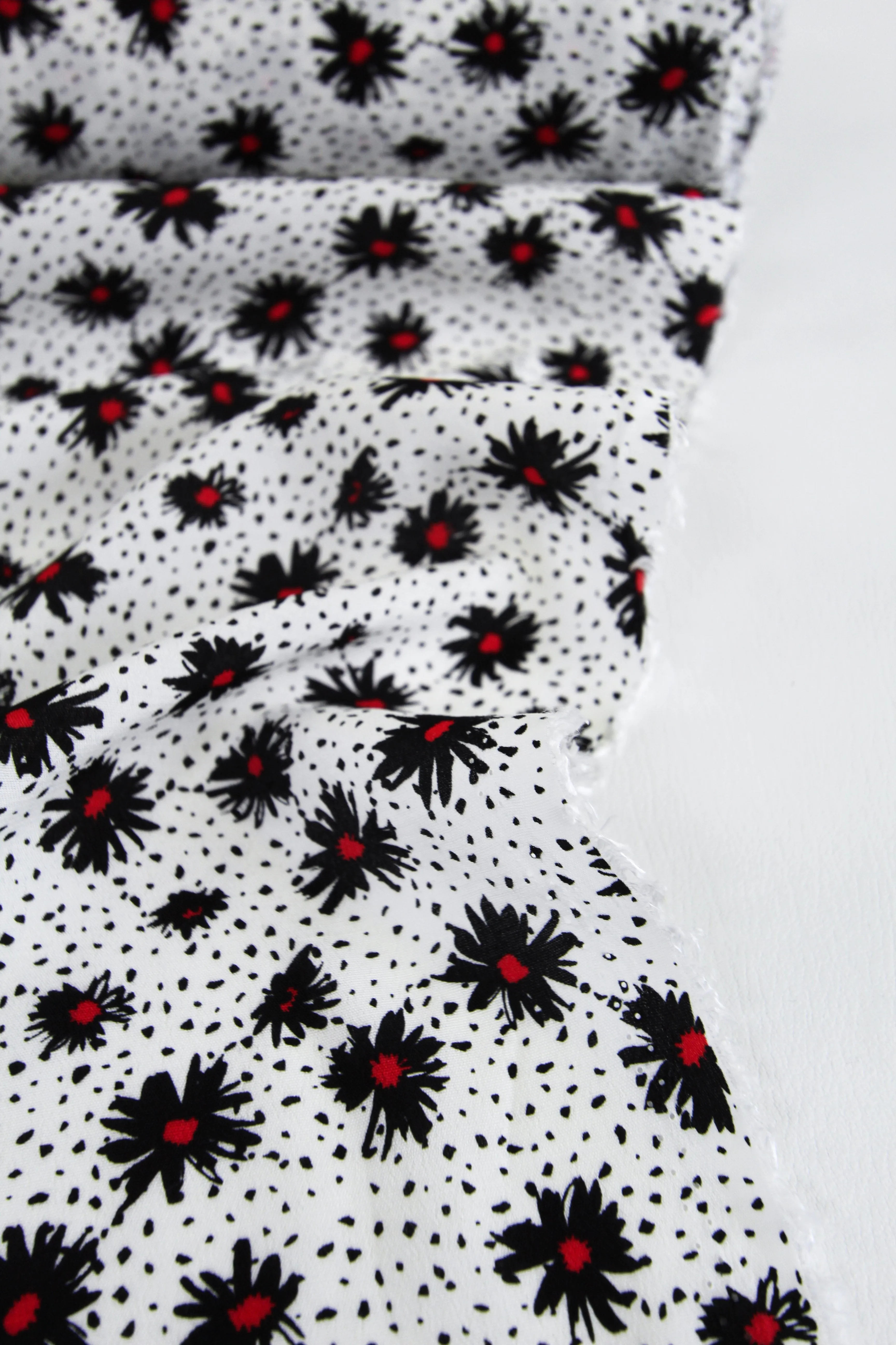 Daisy - Printed Viscose | Dalmatian
