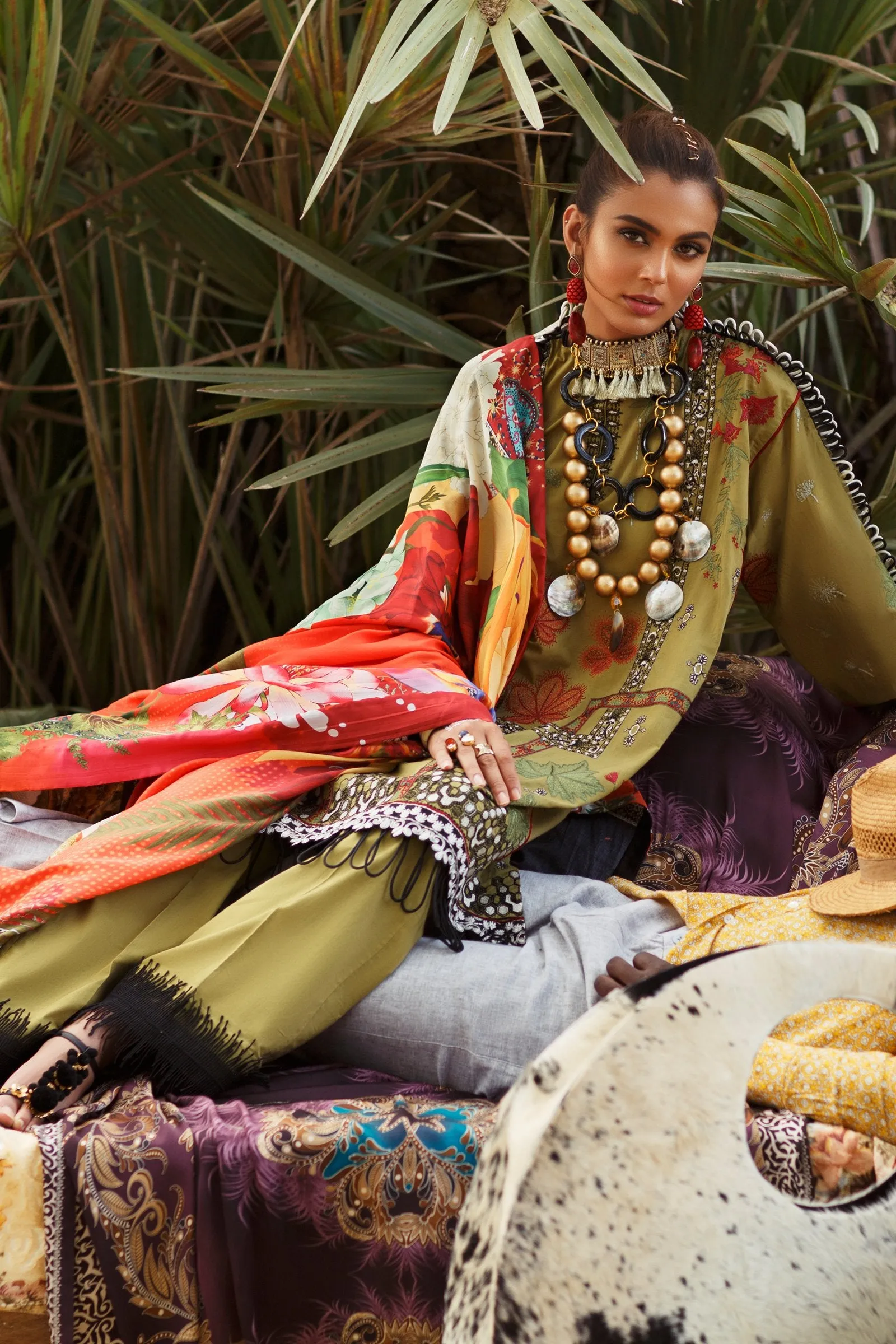 Élan Luxury Lawn Collection 2020 – EL-02 B (MSITU)
